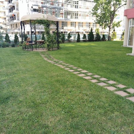 Rose Garden Omax Apartments Sunny Beach Exterior foto