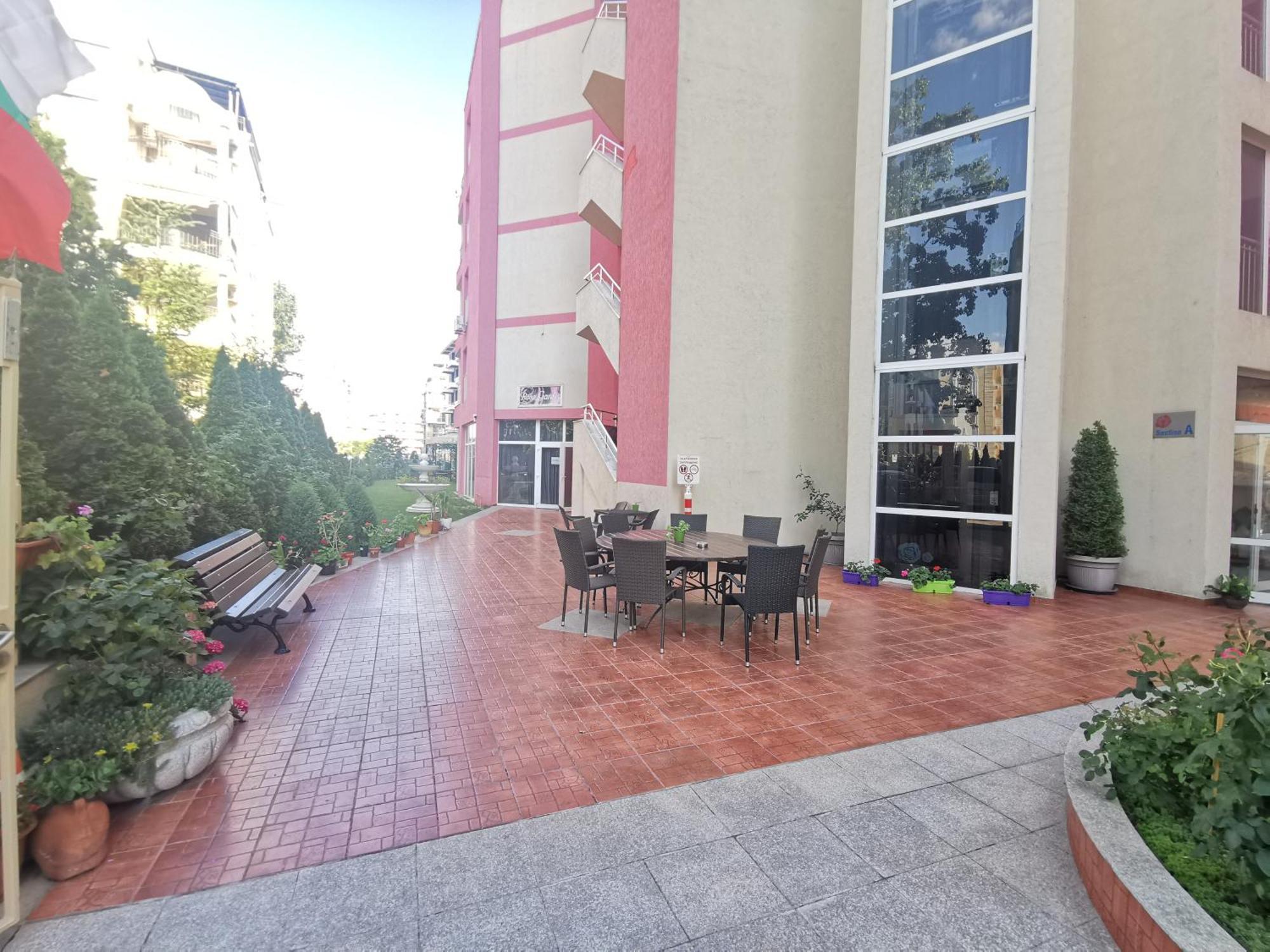 Rose Garden Omax Apartments Sunny Beach Exterior foto